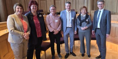 Foto: Landgericht Bielefeld, von links nach rechts: Melanie Rosendahl, Claudia Fischer, Edwin Pütz, Stefan Lücke, Barbara Havlica, Klaus Petermann